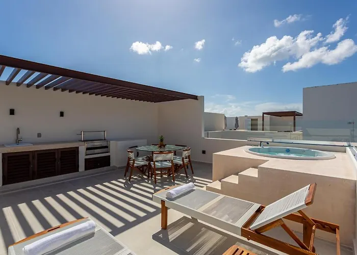 Apartment Luxurious Penthouse By The